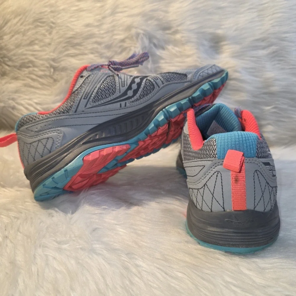 Women's Trail Running Shoes - Saucony Excursion TR10 - Size 9.5 - S15301-1